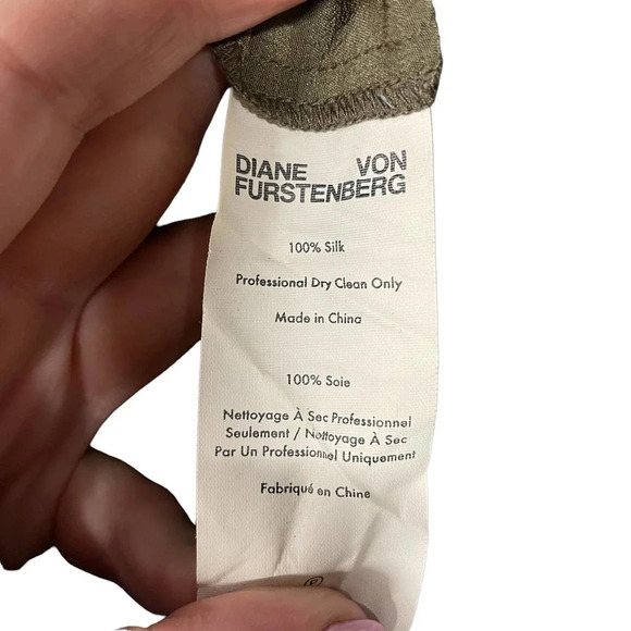 Diane Von Furstenberg Green Blue Floral Button-Up Long Sleeve Silk Top Size XS - Picture 7 of 8